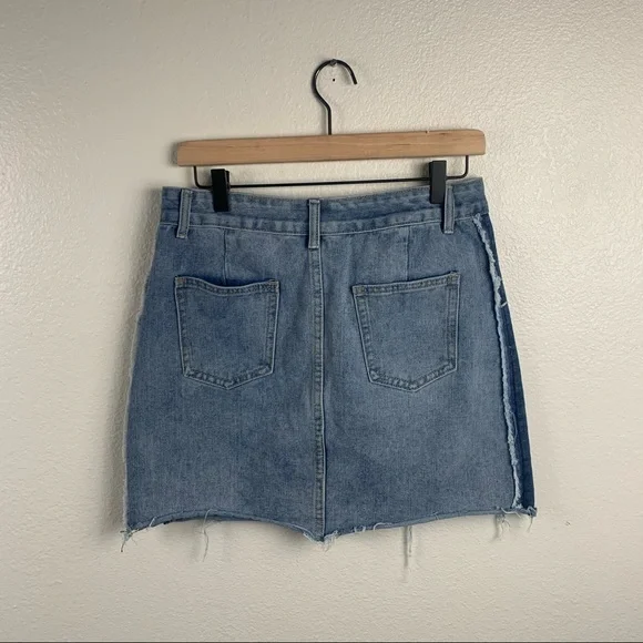 CHELSEA & VIOLET 2 TONED JEAN SKIRT - Picture 2 of 9